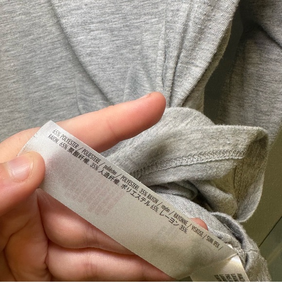 Disney Grey “Love” Scoop Neck Varsity Striped Long Sleeve Top size 2XL - Picture 6 of 8